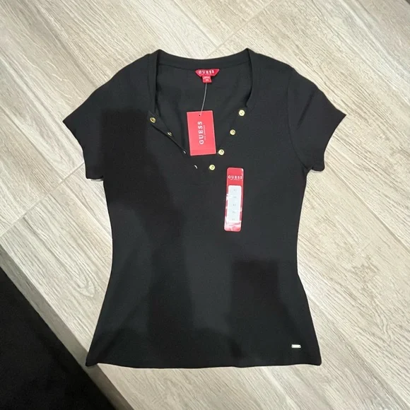 Clothing - Picture 4 of 16